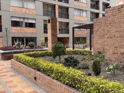 Apartamento de 3 alcobas en venta en San Jose Del Prado, Bogotá, 149 m² · foto 6 de 20