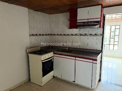 Casa de 5 alcobas en venta en Kennedy, Bogotá, 300 m² · foto 9 de 18