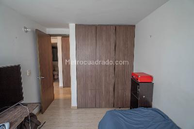 Apartamento de 3 alcobas en venta en San Cipriano Britalia, Bogotá, 72 m² · foto 11 de 16