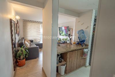Apartamento de 3 alcobas en venta en San Cipriano Britalia, Bogotá, 72 m² · foto 6 de 16