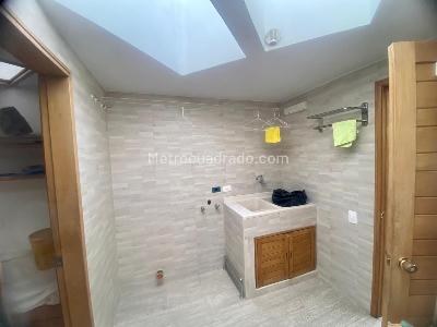 Apartamento de 4 alcobas en venta en Santa Barbara Central, Bogotá, 172 m² · foto 8 de 15