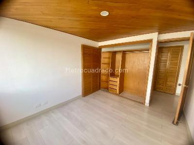 Apartamento de 4 alcobas en venta en Santa Barbara Central, Bogotá, 172 m² · foto 9 de 15