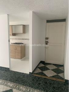 Apartamento de 3 alcobas en venta en Castilla Reservado, Bogotá, 62 m² · foto 13 de 20