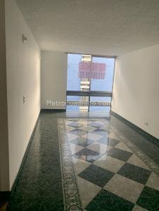 Apartamento de 3 alcobas en venta en Castilla Reservado, Bogotá, 62 m² · foto 18 de 20