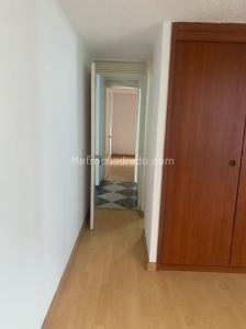 Apartamento de 3 alcobas en venta en Castilla Reservado, Bogotá, 62 m² · foto 7 de 20