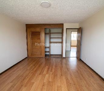 Apartamento en venta en Villas De Granada, Bogotá · foto 7 de 8
