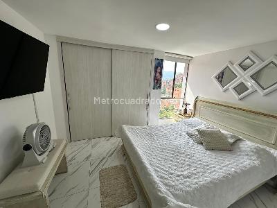 Apartamento de 3 alcobas en venta en El Poblado, Medellín, 91 m² · foto 3 de 7
