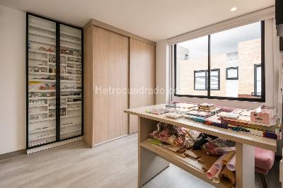 Casa de 5 alcobas en venta en Los Arrayanes, Bogotá, 317 m² · foto 12 de 17
