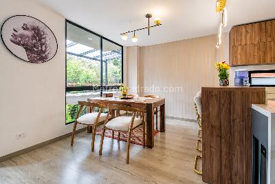 Casa de 5 alcobas en venta en Los Arrayanes, Bogotá, 317 m² · foto 3 de 17