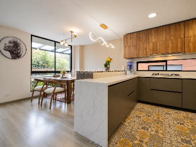 Casa de 5 alcobas en venta en Los Arrayanes, Bogotá, 317 m² · foto 5 de 17