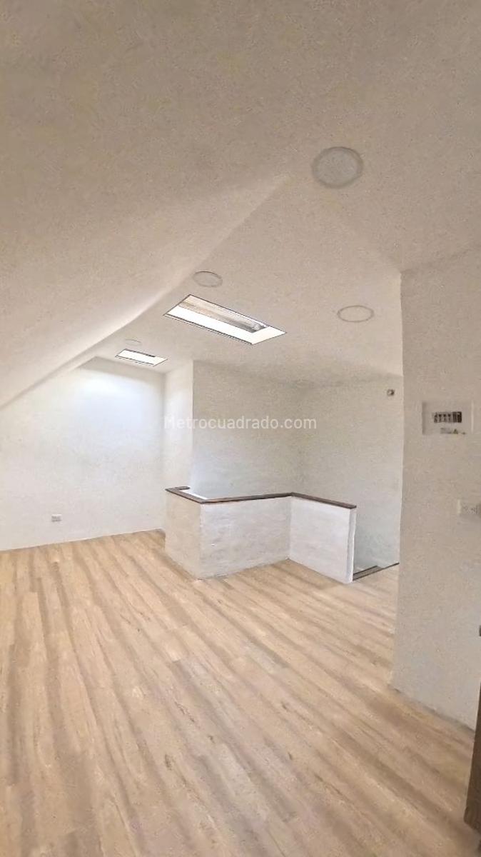 Apartamento de 2 habitaciones en arriendo en Quinta Paredes Zona Urbana, Bogotá — imagen 1 de 20