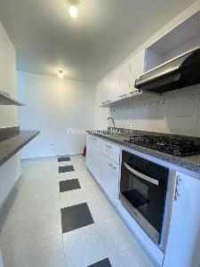 Apartamento de 3 alcobas en venta en Ciudadela Gran Granada, Bogotá, 83 m² · foto 4 de 16