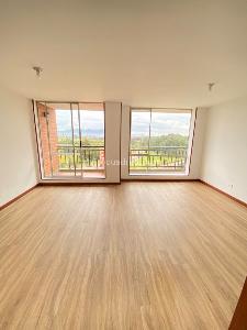 Apartamento de 3 alcobas en venta en Ciudadela Gran Granada, Bogotá, 83 m² · foto 2 de 16