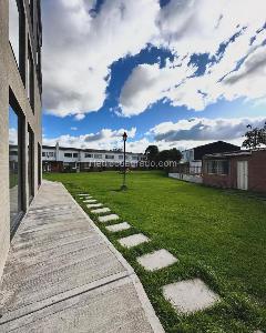Apartaestudio en venta en Puente Largo, Bogotá, 27 m² · foto 9 de 14