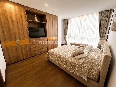 Apartamento de 2 alcobas en venta en Chico Reservado, Bogotá, 153 m² · foto 7 de 16