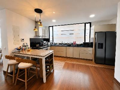 Apartamento de 2 alcobas en venta en Chico Reservado, Bogotá, 153 m² · foto 9 de 16