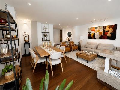 Apartamento de 2 alcobas en venta en Chico Reservado, Bogotá, 153 m² · foto 3 de 16