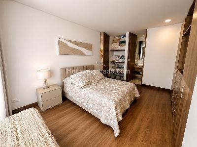 Apartamento de 2 alcobas en venta en Chico Reservado, Bogotá, 153 m² · foto 13 de 16