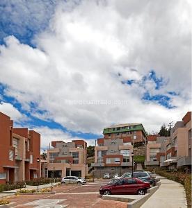 Casa de 3 alcobas en venta en Cerros De Suba, Bogotá, 190 m² · foto 2 de 20