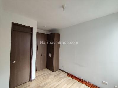 Apartamento de 3 alcobas en arriendo en Toledo Castilla Reservado, Bogotá, 62 m² · foto 4 de 14