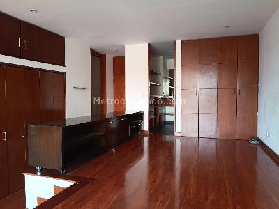 Apartaestudio en venta en Chico San Patricio, Bogotá, 57 m² · foto 8 de 14
