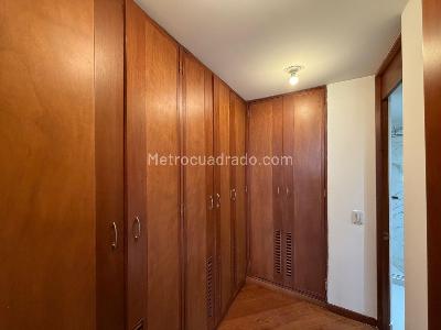 Apartamento de 3 alcobas en venta en Chico Reservado, Bogotá, 133 m² · foto 12 de 14