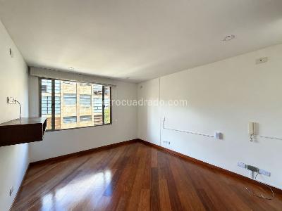 Apartamento de 3 alcobas en venta en Chico Reservado, Bogotá, 133 m² · foto 9 de 14