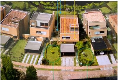 Casa de 4 alcobas en venta en Vereda Chipre, Rionegro, 334 m² · foto 3 de 5
