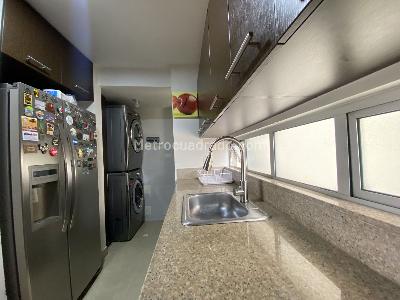 Apartamento de 3 alcobas en venta en Portales Del Norte Iii, Bogotá, 87 m² · foto 9 de 11