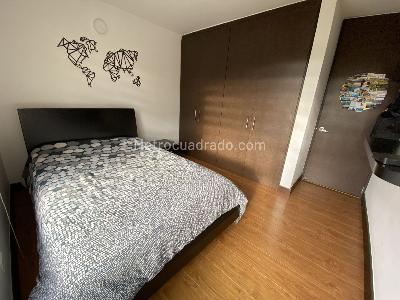 Apartamento de 3 alcobas en venta en Portales Del Norte Iii, Bogotá, 87 m² · foto 10 de 11