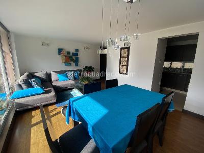Apartamento de 3 alcobas en venta en Portales Del Norte Iii, Bogotá, 87 m² · foto 4 de 11