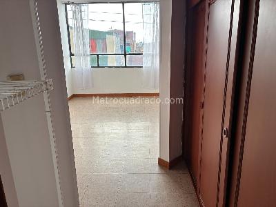 Apartamento de 3 alcobas en venta en Villas De Granada, Bogotá, 75 m² · foto 14 de 20
