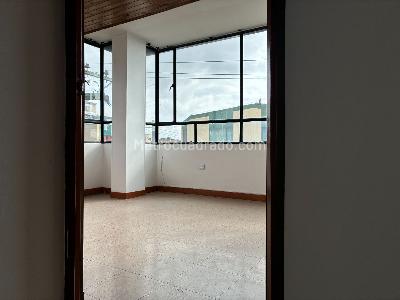 Apartamento de 3 alcobas en venta en Villas De Granada, Bogotá, 75 m² · foto 18 de 20