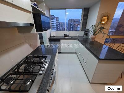 Apartamento en venta en El Poblado Castropol, Medellín · foto 8 de 20