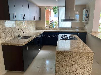 Casa de 5 alcobas en venta en Mirolindo, Ibagué, 180 m² · foto 2 de 20