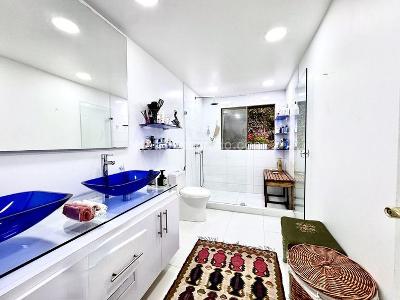 Apartamento de 3 alcobas en venta en Los Rosales, Bogotá, 329 m² · foto 14 de 20