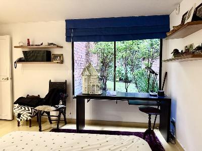 Apartamento de 3 alcobas en venta en Los Rosales, Bogotá, 329 m² · foto 16 de 20