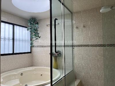 Apartamento en venta en Chico Navarra, Bogotá · foto 4 de 12
