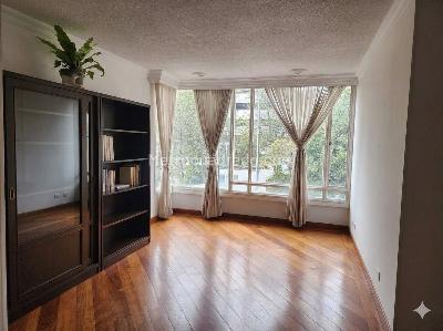 Apartamento en venta en Los Rosales, Bogotá · foto 2 de 6