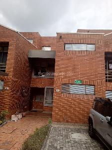 Casa de 4 alcobas en venta en Gratamira Colina Y Alrededores, Bogotá, 240 m² · foto 18 de 20