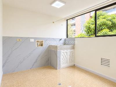 Casa de 3 alcobas en arriendo en El Poblado El Tesoro, Medellín, 302 m² · foto 7 de 20