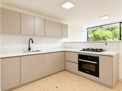 Casa de 3 alcobas en arriendo en El Poblado El Tesoro, Medellín, 302 m² · foto 5 de 20