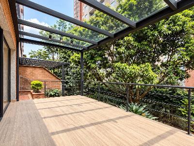 Casa de 3 alcobas en arriendo en El Poblado El Tesoro, Medellín, 302 m² · foto 19 de 20