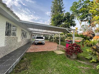 Apartamento de 5 alcobas en venta en Avenida Geranios, Bogotá, 1119 m² · foto 5 de 20