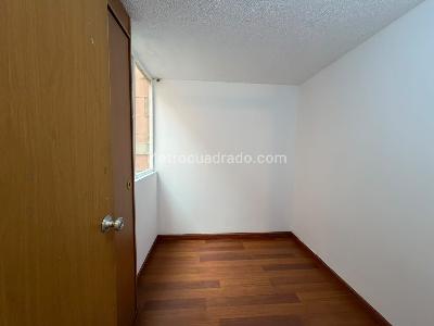 Casa en venta en Casa 3 Niveles En Cantalejo, Bogotá · foto 2 de 19