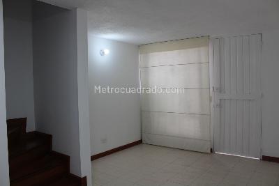 Casa en venta en Casa 3 Niveles En Cantalejo, Bogotá · foto 11 de 19