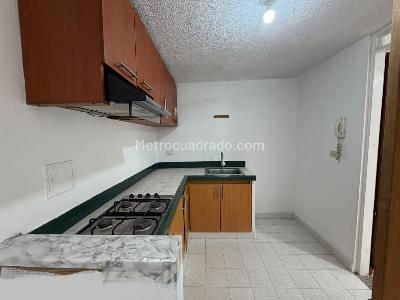 Casa en venta en Casa 3 Niveles En Cantalejo, Bogotá · foto 9 de 19
