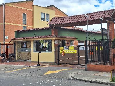 Casa en venta en Casa 3 Niveles En Cantalejo, Bogotá · foto 15 de 19