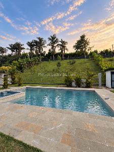 Casa de 4 alcobas en venta en Altos De Ciudad Jardin, Cali, 486 m² · foto 2 de 5