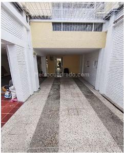 Casa de 5 alcobas en venta en Marsella Antigua, Bogotá, 212 m² · foto 2 de 16